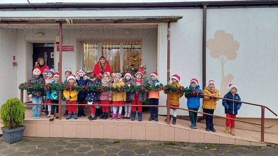 Grafika #0: 06.12.2022 Odwiedziny pomocnika św.Mikołaja na motocyklu