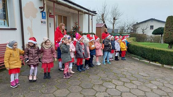 Grafika #4: 06.12.2022 Odwiedziny pomocnika św.Mikołaja na motocyklu