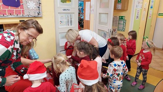 Grafika #75: 06.12.2022 Mikołajki w przedszkolu
