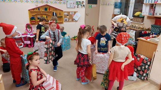 Grafika #90: 06.12.2022 Mikołajki w przedszkolu