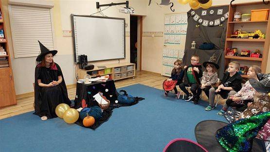 Grafika #2: 30.11.2022 Wróżby i zabawy andrzejkowe gr III