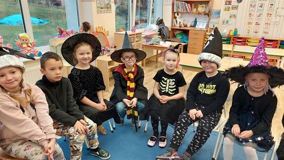 Grafika #4: 30.11.2022 Wróżby i zabawy andrzejkowe gr III