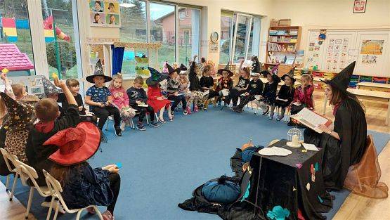 Grafika #24: 30.11.2022 Wróżby i zabawy andrzejkowe gr III