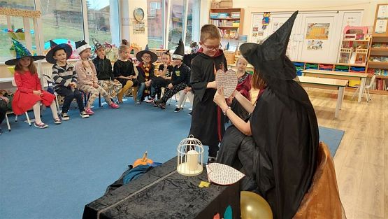 Grafika #28: 30.11.2022 Wróżby i zabawy andrzejkowe gr III