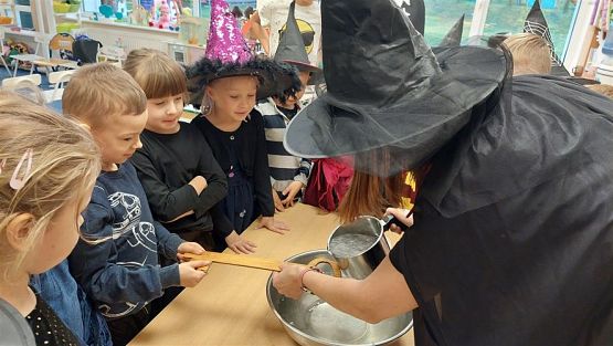 Grafika #41: 30.11.2022 Wróżby i zabawy andrzejkowe gr III