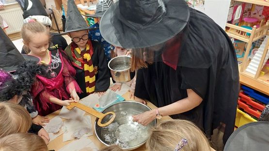 Grafika #44: 30.11.2022 Wróżby i zabawy andrzejkowe gr III