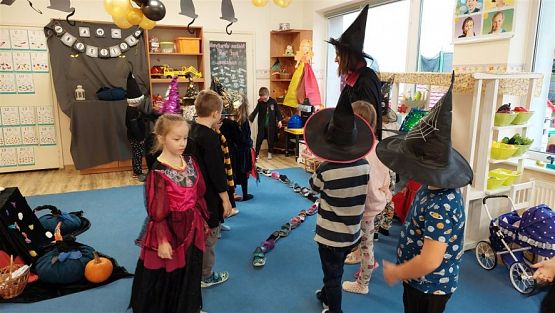 Grafika #51: 30.11.2022 Wróżby i zabawy andrzejkowe gr III