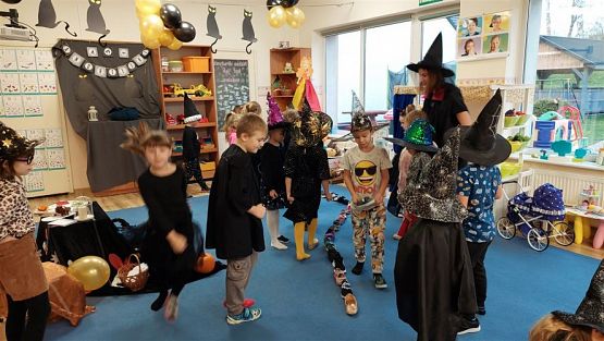 Grafika #52: 30.11.2022 Wróżby i zabawy andrzejkowe gr III