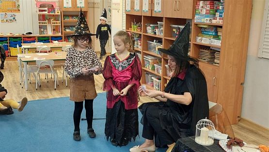 Grafika #63: 30.11.2022 Wróżby i zabawy andrzejkowe gr III