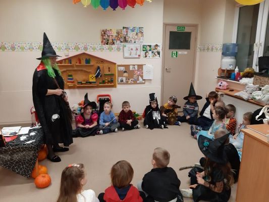 Grafika #0: 30.11.2022 Wróżby i zabawy andrzejkowe gr II