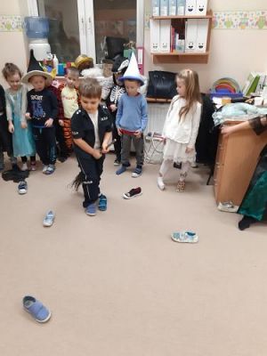 Grafika #47: 30.11.2022 Wróżby i zabawy andrzejkowe gr II