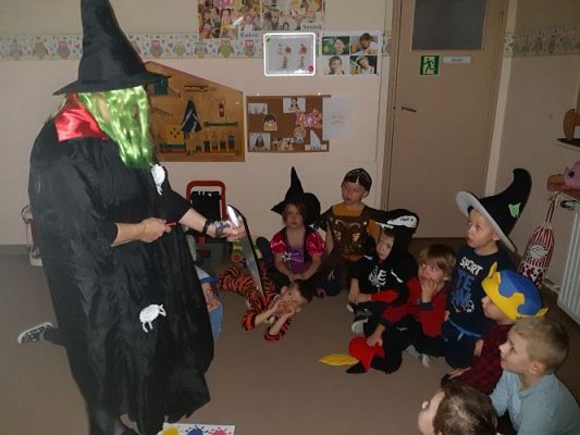 Grafika #53: 30.11.2022 Wróżby i zabawy andrzejkowe gr II