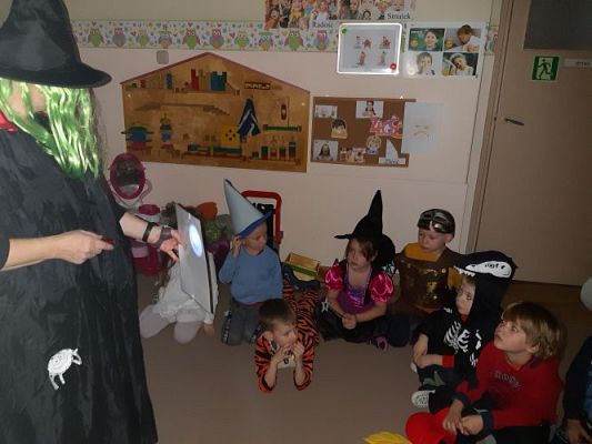 Grafika #54: 30.11.2022 Wróżby i zabawy andrzejkowe gr II