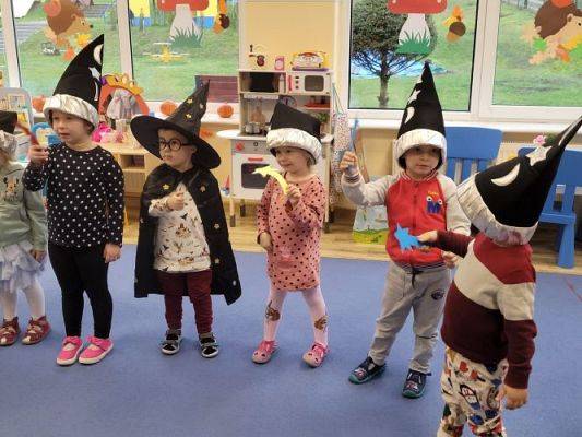 Grafika #10: 30.11.2022 Andrzejkowe zabawy w gr I