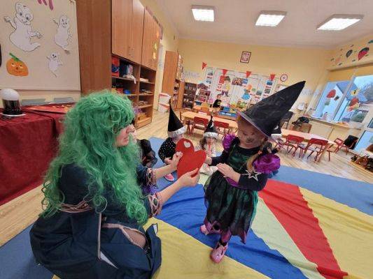 Grafika #32: 30.11.2022 Andrzejkowe zabawy w gr I