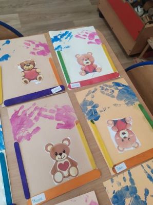 Grafika #4: 25.11.2022 Dzień pluszowego misia gr II