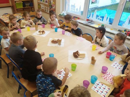 Grafika #5: 25.11.2022 Dzień pluszowego misia gr II