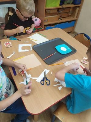 Grafika #9: 25.11.2022 Dzień pluszowego misia gr II