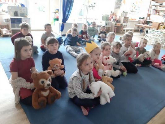 Grafika #0: 25.11.2022 Dzień pluszowego misia gr III