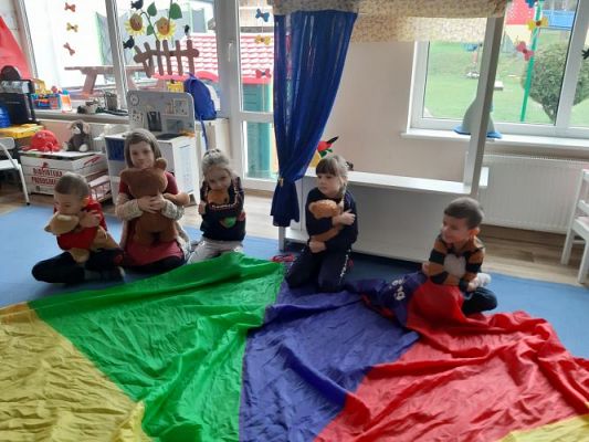 Grafika #11: 25.11.2022 Dzień pluszowego misia gr III