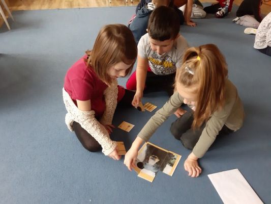 Grafika #12: 25.11.2022 Dzień pluszowego misia gr III