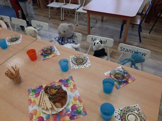 Grafika #19: 25.11.2022 Dzień pluszowego misia gr III