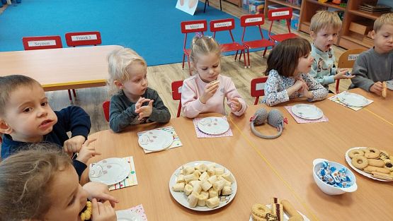 Grafika #21: 25.11.2022 Dzień pluszowego misia gr I