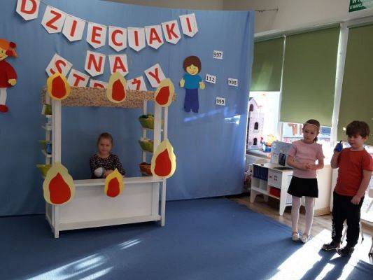 Grafika #26: 09.11.2022 Projekt edukacyjny &quot;Dzieciaki na straży&quot; gr III