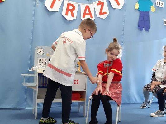 Grafika #42: 09.11.2022 Projekt edukacyjny &quot;Dzieciaki na straży&quot; gr III