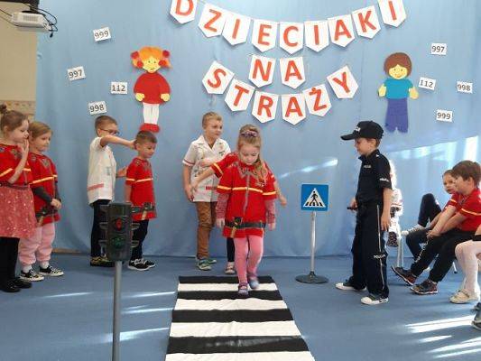 Grafika #62: 09.11.2022 Projekt edukacyjny &quot;Dzieciaki na straży&quot; gr III