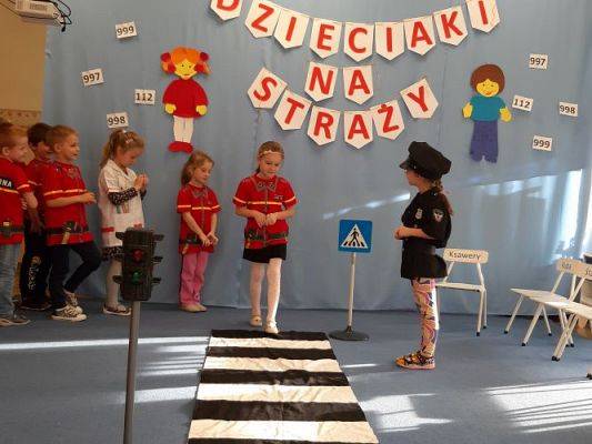Grafika #65: 09.11.2022 Projekt edukacyjny &quot;Dzieciaki na straży&quot; gr III