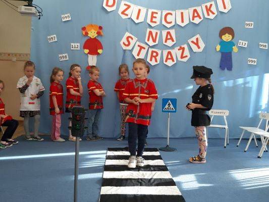 Grafika #67: 09.11.2022 Projekt edukacyjny &quot;Dzieciaki na straży&quot; gr III