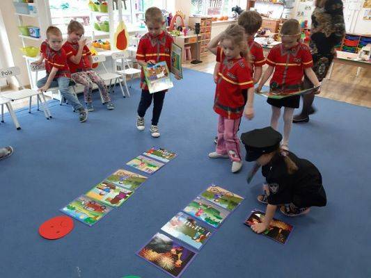 Grafika #73: 09.11.2022 Projekt edukacyjny &quot;Dzieciaki na straży&quot; gr III