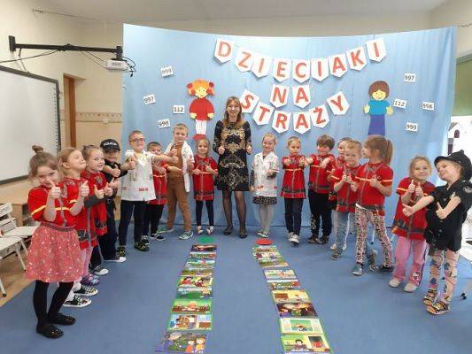 Grafika #76: 09.11.2022 Projekt edukacyjny &quot;Dzieciaki na straży&quot; gr III