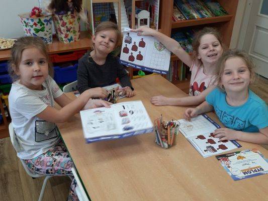 Grafika #85: 09.11.2022 Projekt edukacyjny &quot;Dzieciaki na straży&quot; gr III