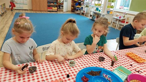 Grafika #20: 07.11.2022 - Warsztaty mydlarskie - "Glicerynowe mydełka" gr III