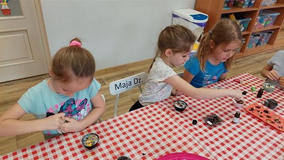 Grafika #34: 07.11.2022 - Warsztaty mydlarskie - "Glicerynowe mydełka" gr III