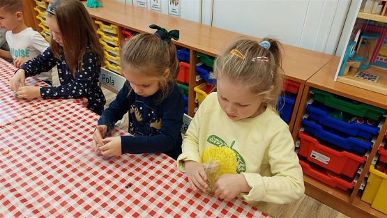 Grafika #46: 07.11.2022 - Warsztaty mydlarskie - "Glicerynowe mydełka" gr III