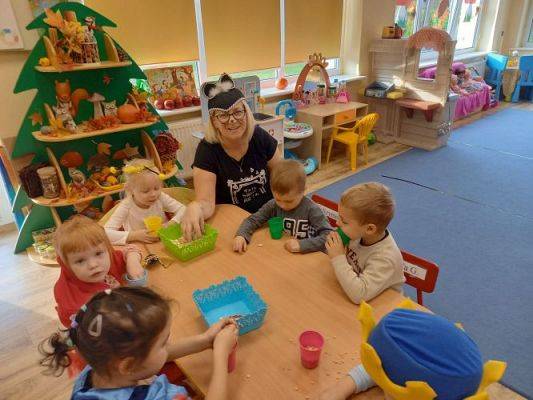 Grafika #27: 04.11.2022 Dzień Postaci z Bajek Gr1