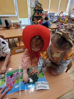 Grafika #35: 04.11.2022 Dzień Postaci z Bajek Gr1