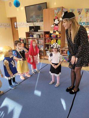 Grafika #36: 04.11.2022 Dzień Postaci z Bajek Gr1