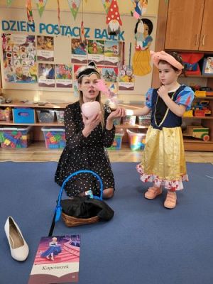 Grafika #42: 04.11.2022 Dzień Postaci z Bajek Gr1