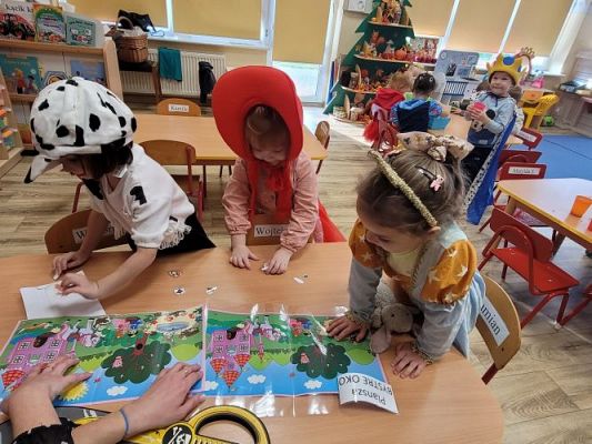 Grafika #46: 04.11.2022 Dzień Postaci z Bajek Gr1