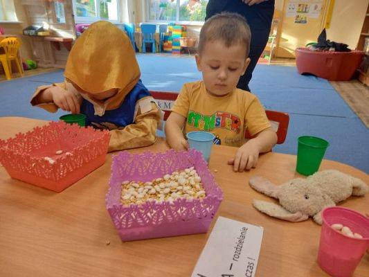 Grafika #64: 04.11.2022 Dzień Postaci z Bajek Gr1