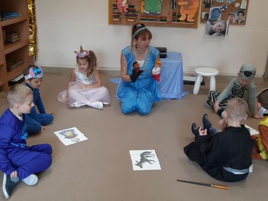 Grafika #7: 04.11.2022 Dzień postaci z bajek