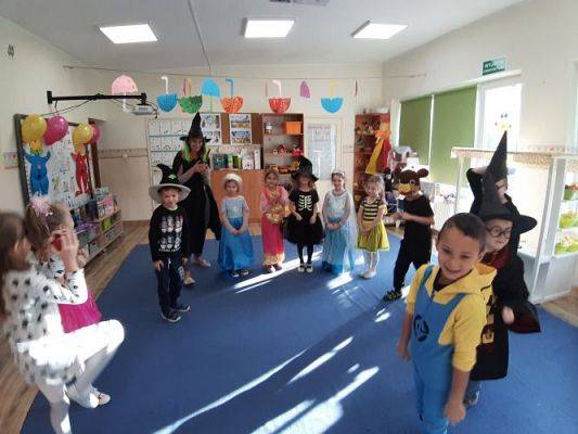 Grafika #23: 04.11.2022 Dzień postaci z bajek