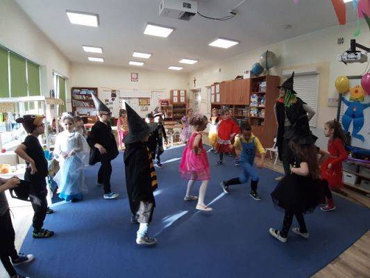 Grafika #27: 04.11.2022 Dzień postaci z bajek