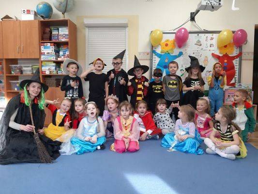 Grafika #29: 04.11.2022 Dzień postaci z bajek