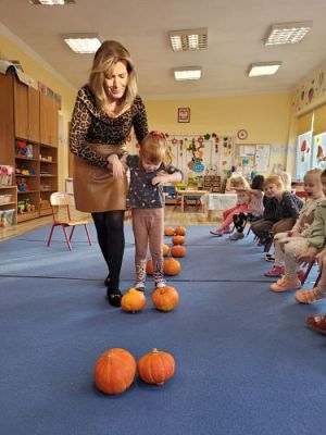 Grafika #18: 27.10.2022 Dyniowe zabawy w gr I