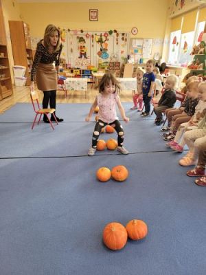 Grafika #25: 27.10.2022 Dyniowe zabawy w gr I